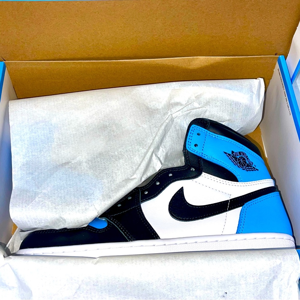 “Brand New w/Box” Nike - Air Jordan 1 Retro High OG Size 8. Blue/Black/White